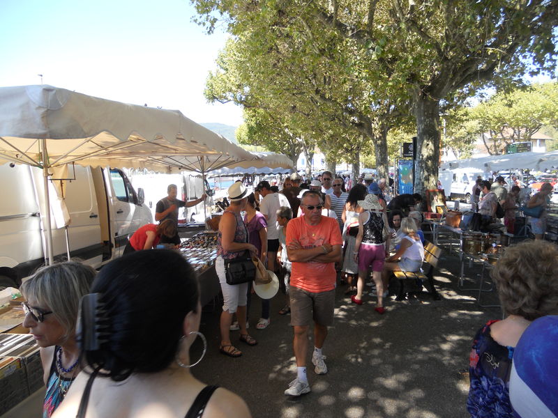 Brocante Aix les Bains