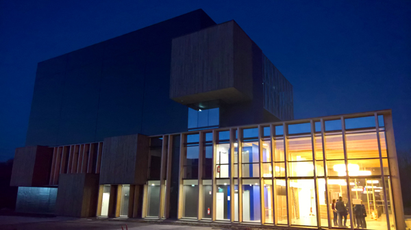 Nouveau cinéma de Rumilly vue d'extérieur.