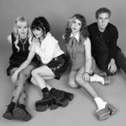 Death Valley Girls, En attendant Ana et The Proper Ornaments en ...
