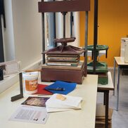 Découverte du métier de relieur à la Médiathèque de Rumilly